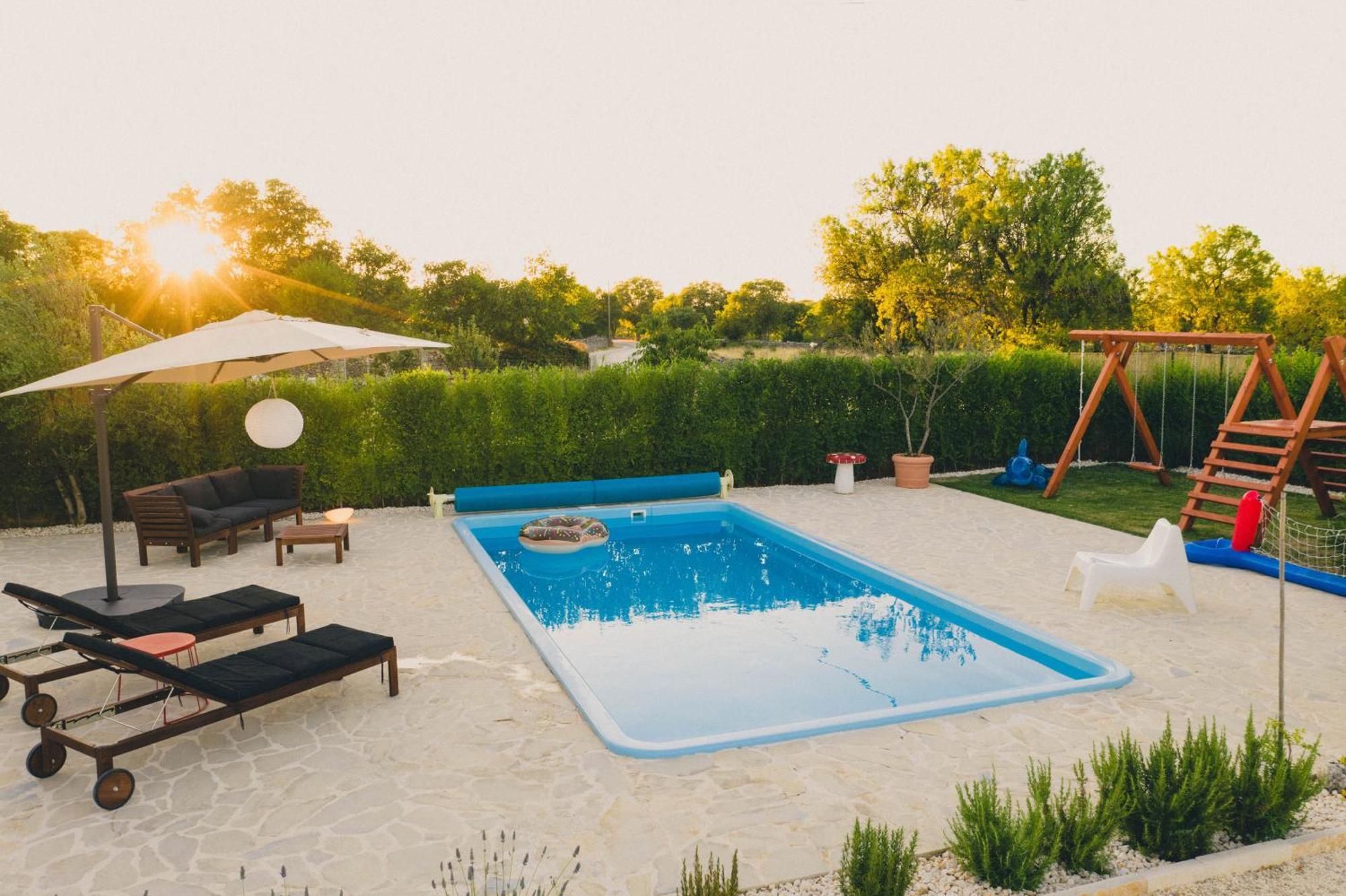 Cozy Country Home With Heated Outdoor Pool Šibenik Eksteriør billede