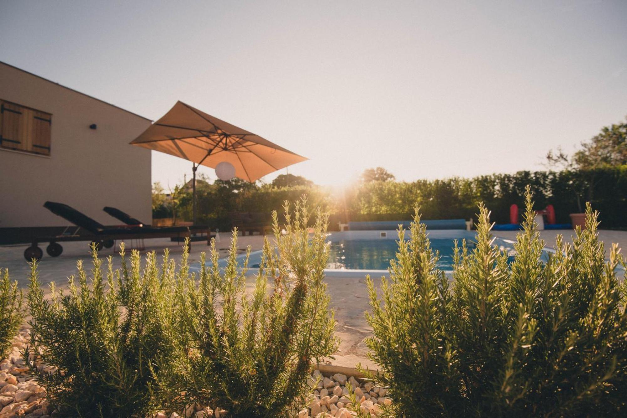 Cozy Country Home With Heated Outdoor Pool Šibenik Eksteriør billede